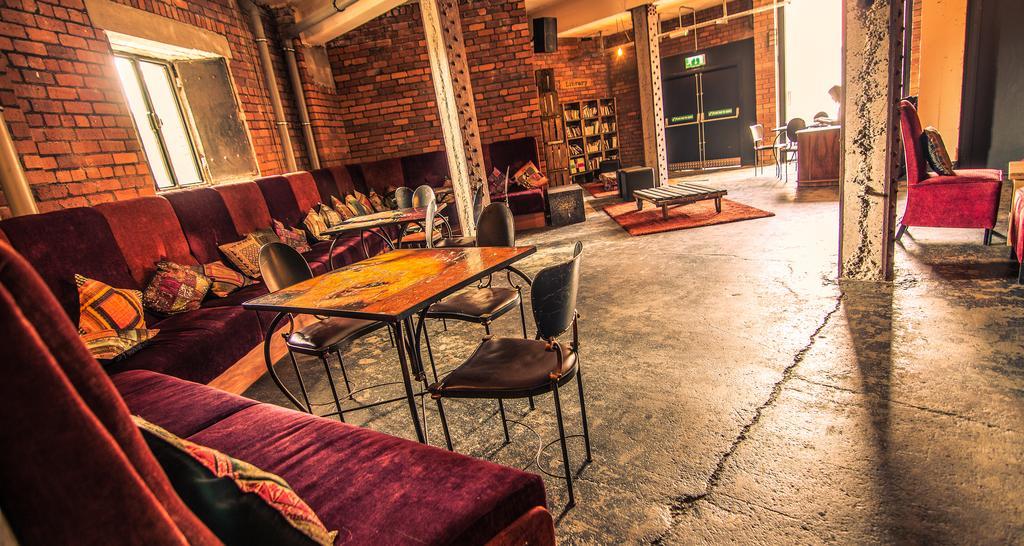 סלפורד Victoria Warehouse Hotel מראה חיצוני תמונה
