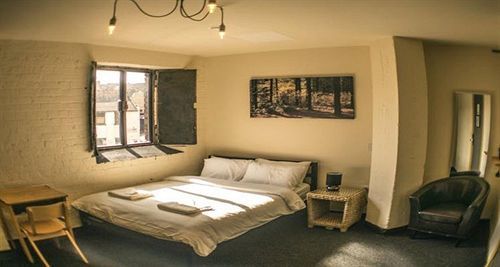 סלפורד Victoria Warehouse Hotel מראה חיצוני תמונה
